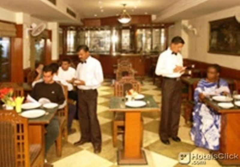Hotel Raunak International New Delhi Bagian luar foto