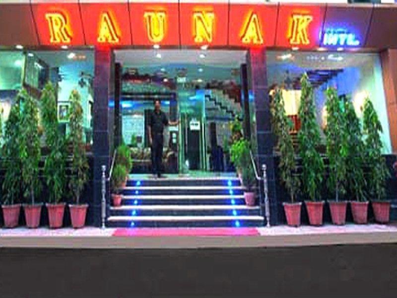 Hotel Raunak International New Delhi Bagian luar foto